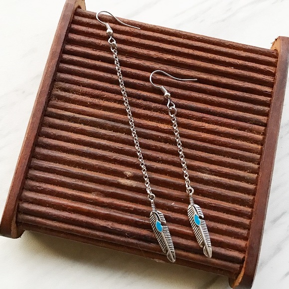 🔴SALE ! Asymmetrical silver feather boho earrings - Picture 6 of 9